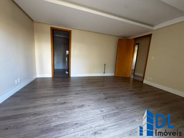 Apartamento para Venda em Caxias do Sul - 5