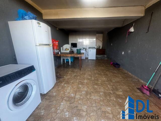 SOBRADOS TRIPLEX para Venda em Caxias do Sul - 2