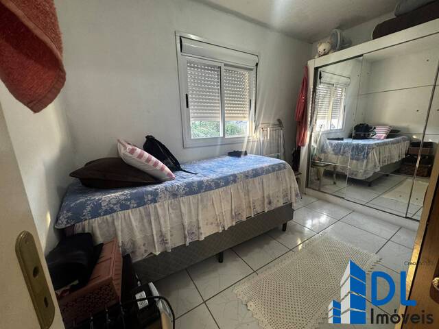 SOBRADOS TRIPLEX para Venda em Caxias do Sul - 4